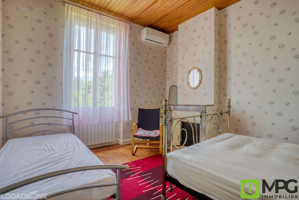 Maison à SAINTE-LIVRADE-SUR-LOT