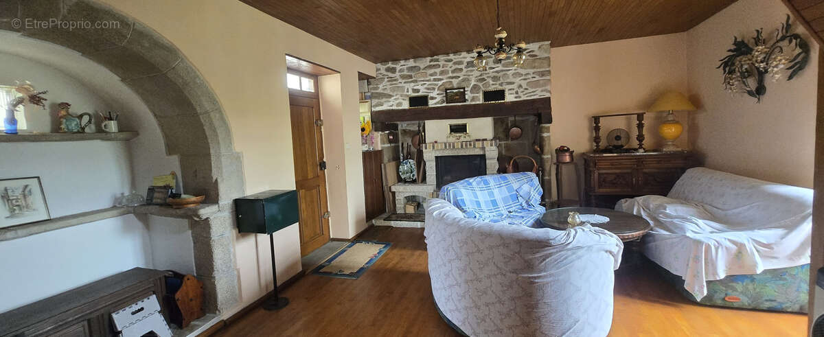 Maison à MONCEAUX-SUR-DORDOGNE