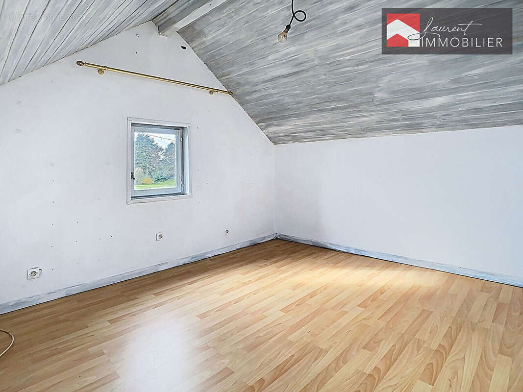 Maison à SAINT-ETIENNE-SUR-REYSSOUZE