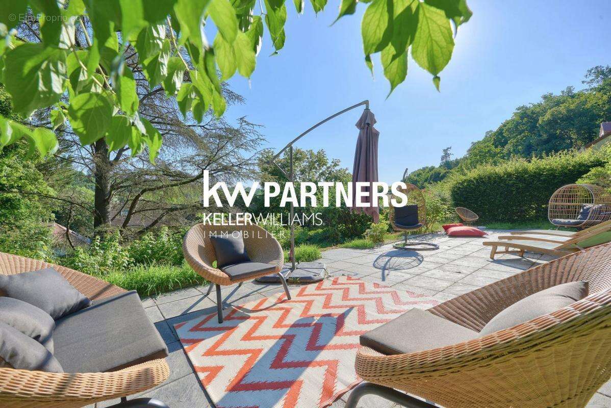 Maison à JOUY-EN-JOSAS