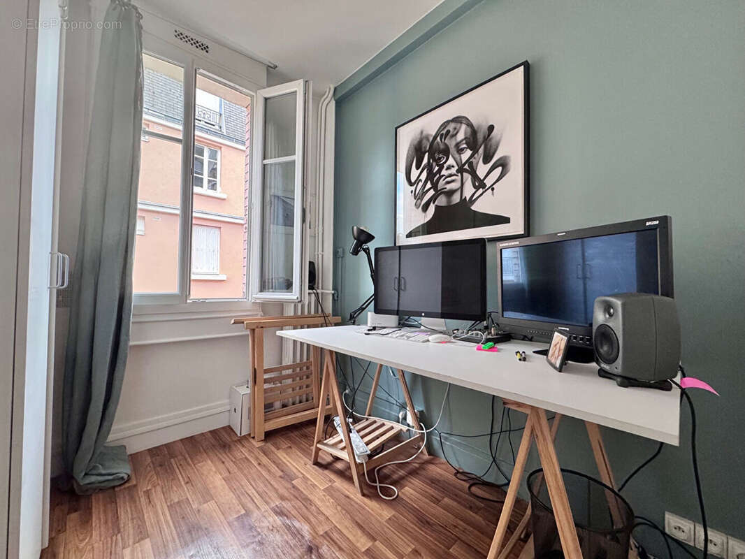 Appartement à PARIS-11E