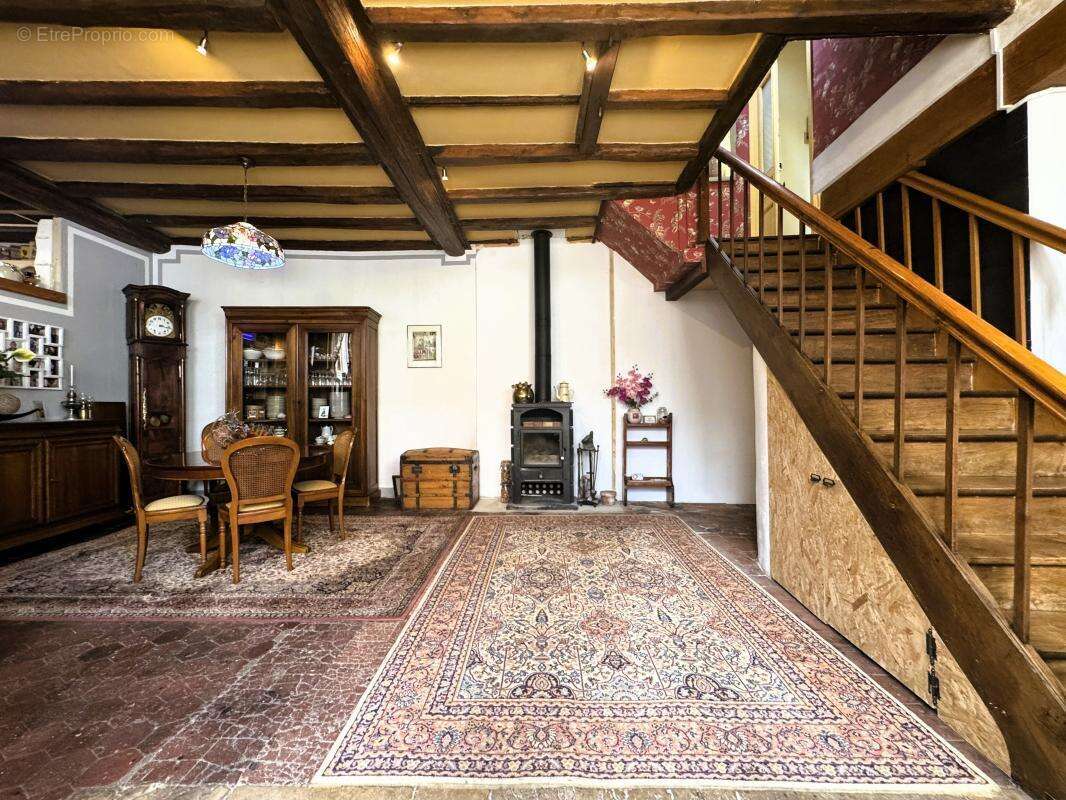Maison 280 m² à Vermenton  - photo 2