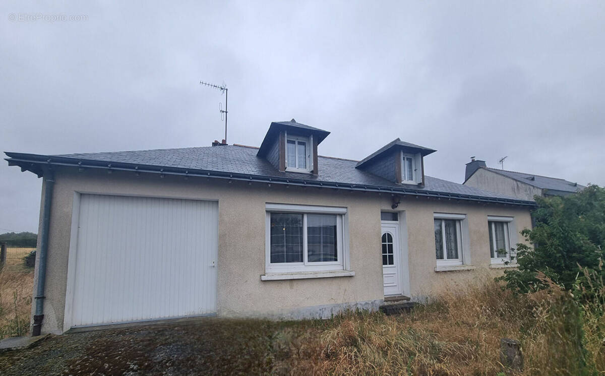 Maison à BEAULIEU-SUR-LAYON