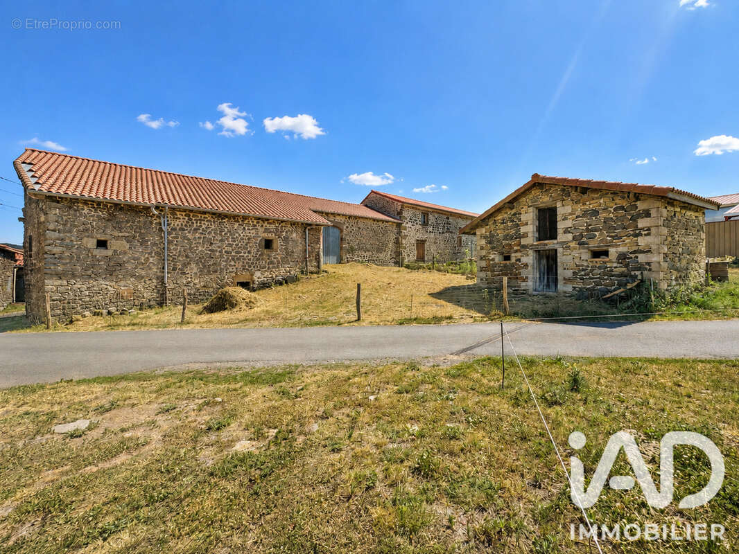 Maison 97 m² à Saint-Jean-De-Nay  - photo 2