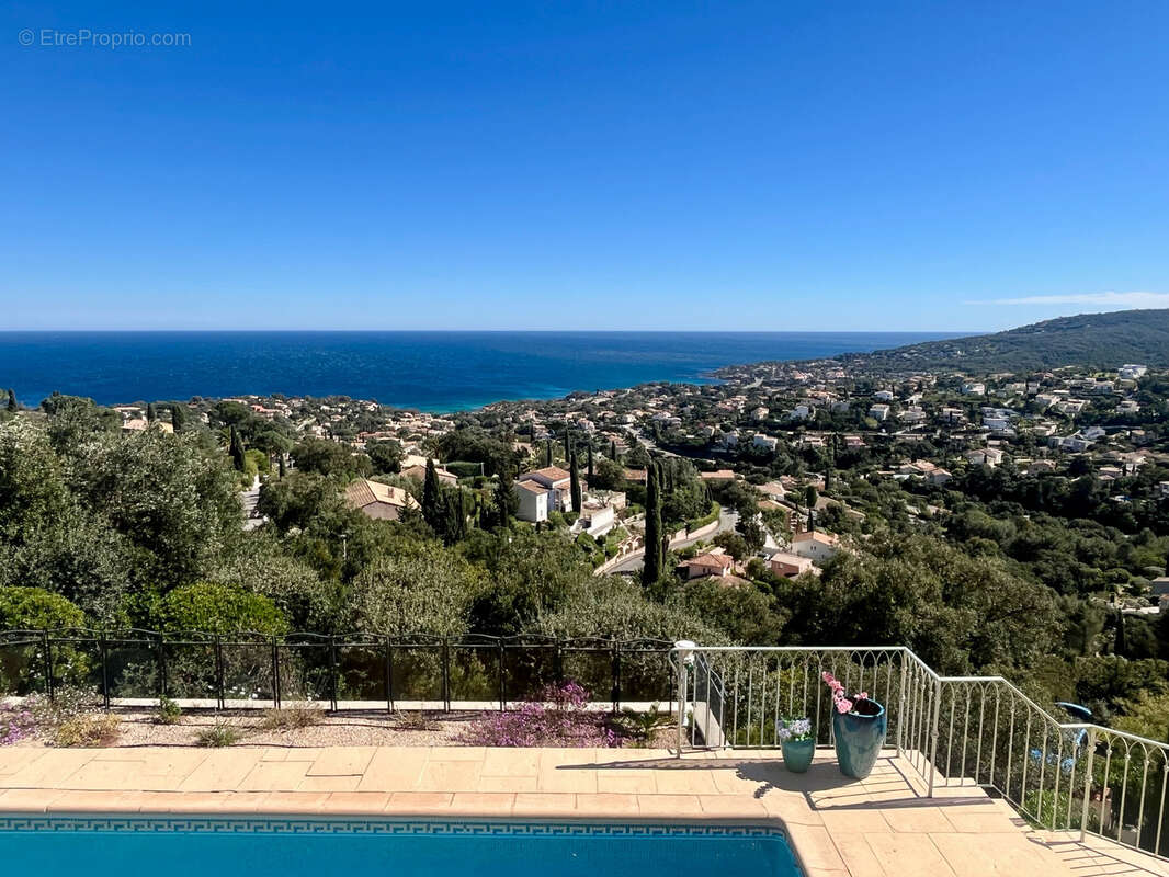 Maison à LES ISSAMBRES