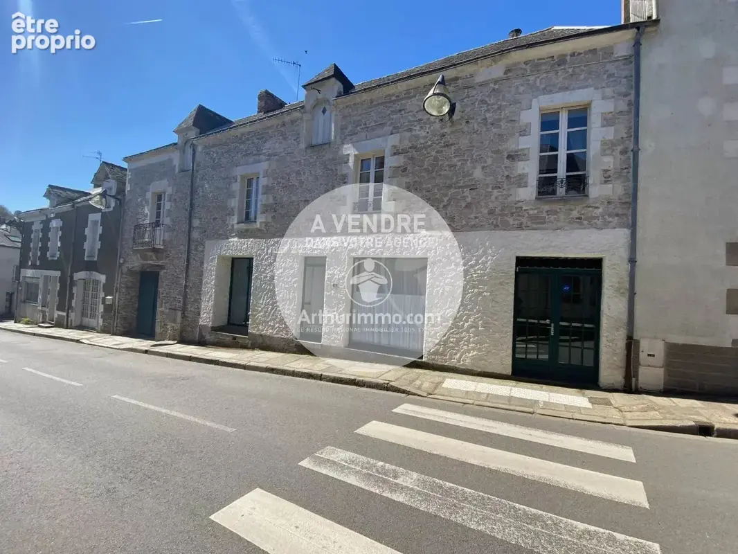 Belle batisse en pierre au coeur du bourg, - photo 11