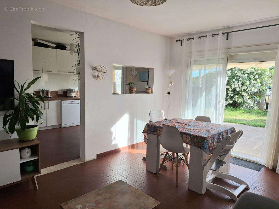 Villa familiale type 4 sur 265m2 de terrain entierement renovee - photo 2