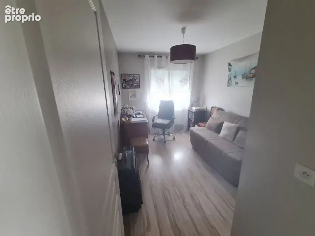 St Rambert - Appartement T3 bis de 100 m² - photo 17