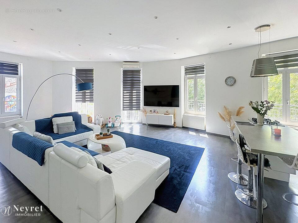 Appartement à SAINT-ETIENNE