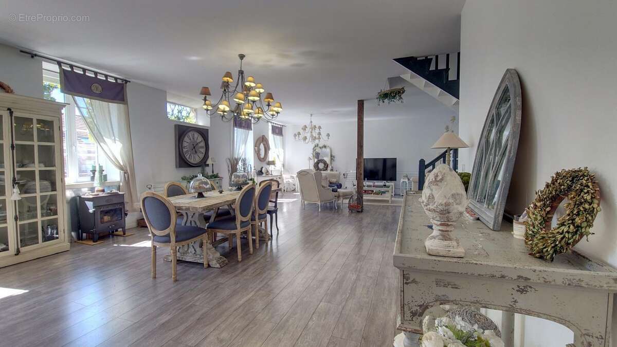 Dijon Est, Maison de caractère de 238 m², 4 chambres et terrain de 2857 m² - photo 28