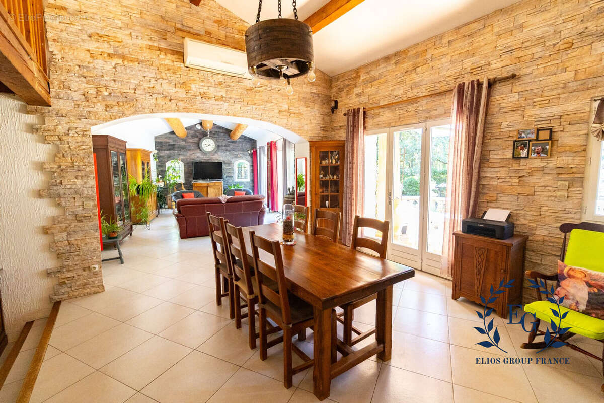 Maison à NANS-LES-PINS