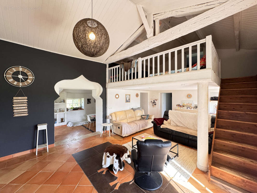 Maison à BAIGNES-SAINTE-RADEGONDE