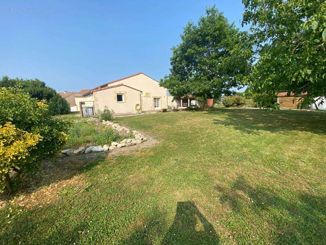 Maison à SAINT-MARTIN-DE-GURSON