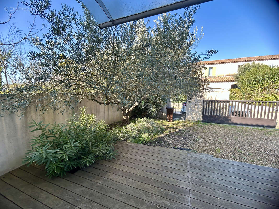 Maison à SAINT-QUENTIN-LA-POTERIE