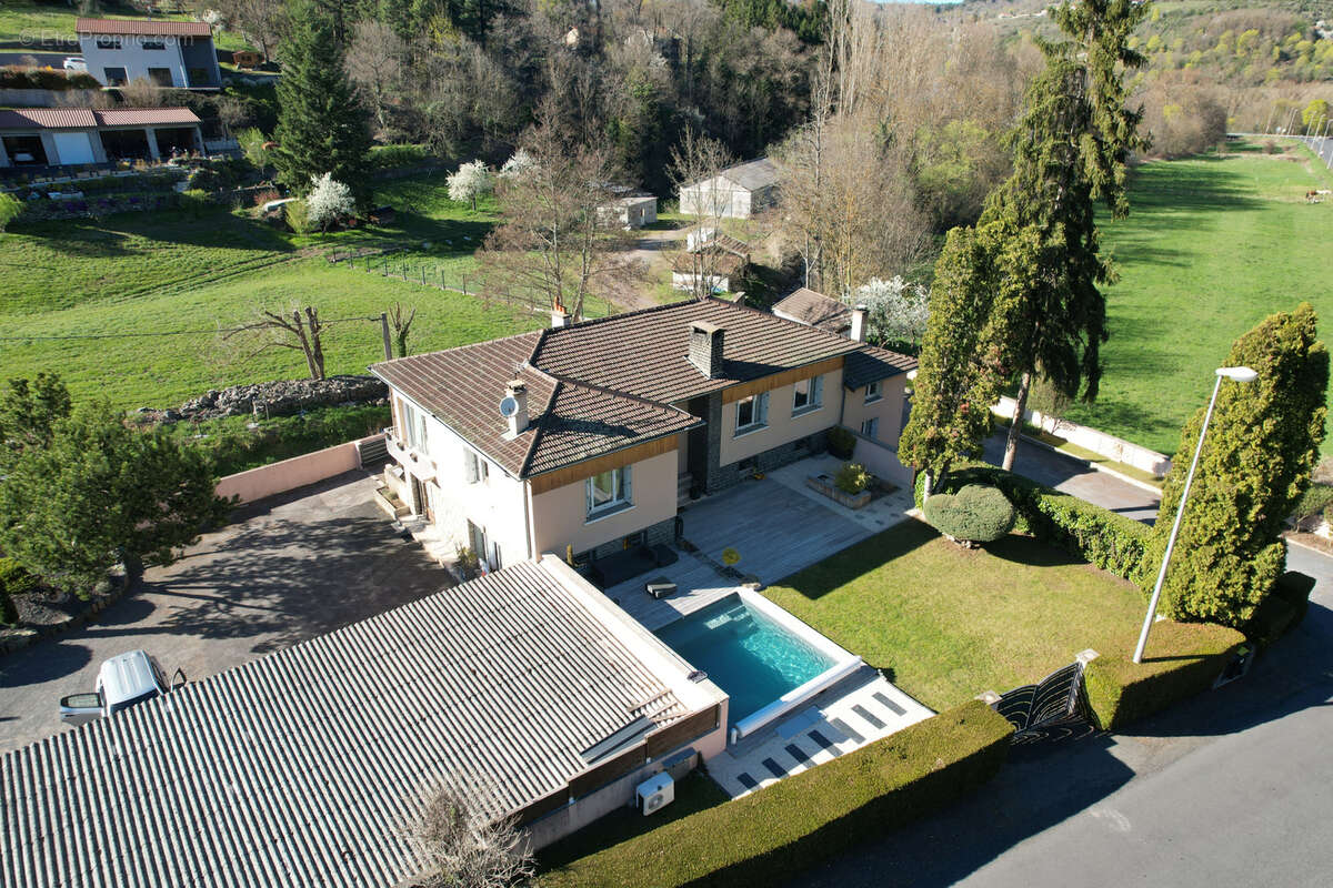 Maison à ESPALY-SAINT-MARCEL