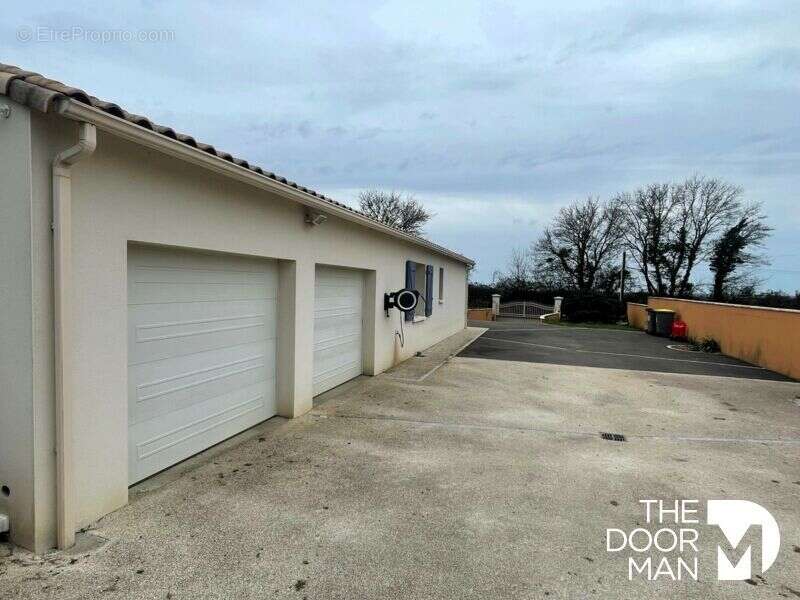 Maison à GERMOND-ROUVRE