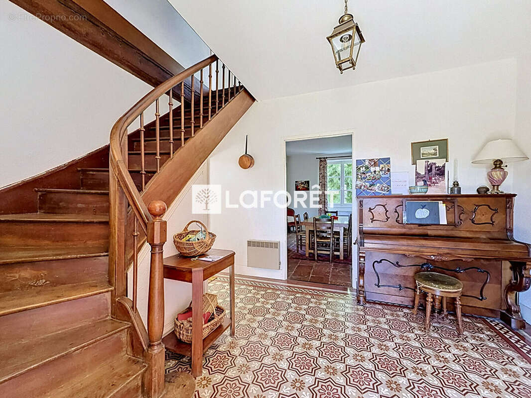 Maison à vendre Saint Julien Sur Veyle 10 pièce(s) 268.03 m2 - photo 7