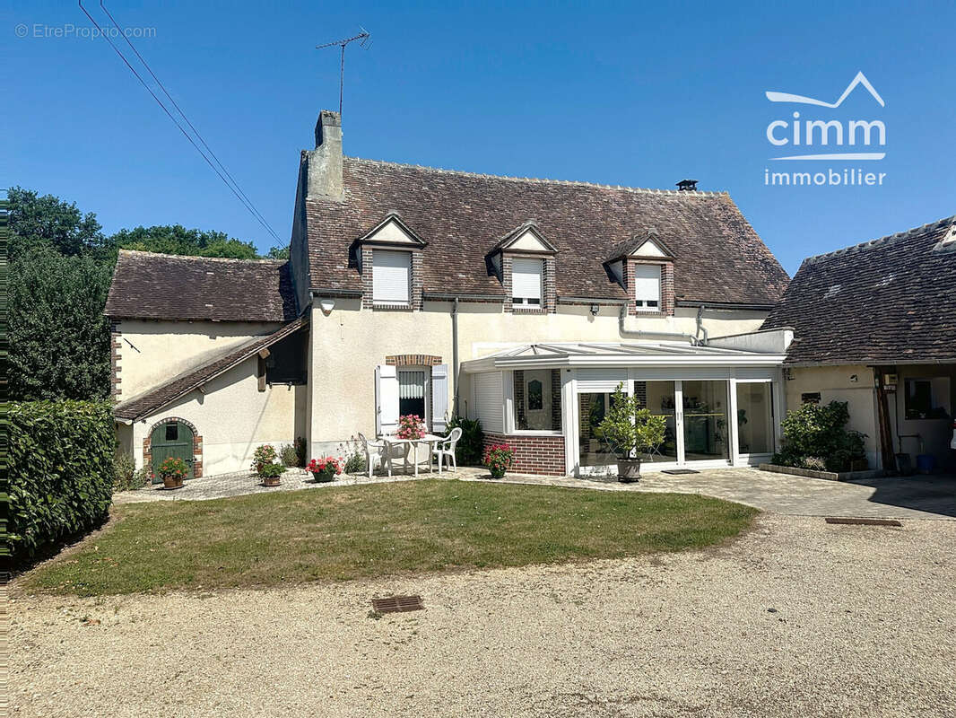 Maison 153 m² à Saint-Germain-Des-Pres  - photo 3