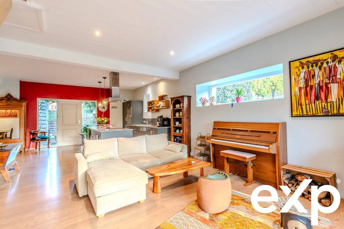 Maison à MAXILLY-SUR-LEMAN