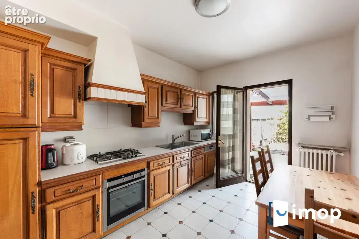 Quartier Mairie. 2mn RERA. Maison familiale 4/5ch. Jardin - photo 5