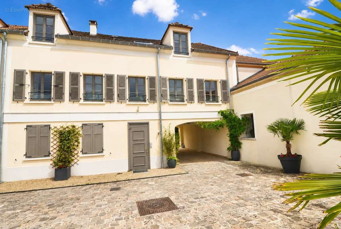 Appartement à CROISSY-SUR-SEINE