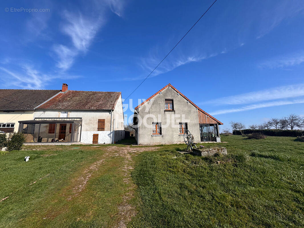 Maison à AUXY