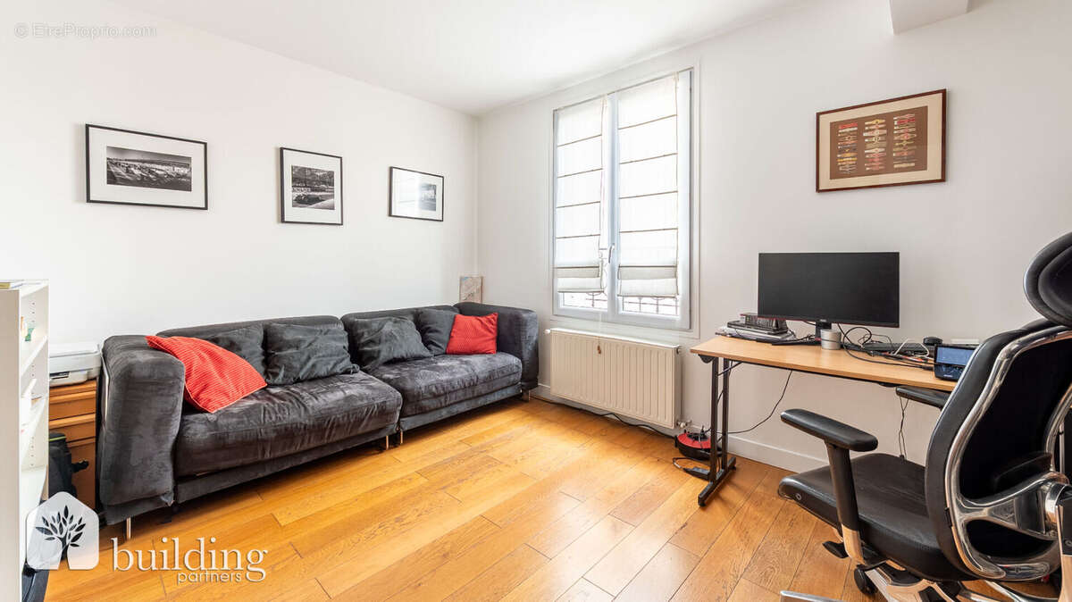 Courbevoie Marceau - Maison familiale 6 pièces de 164 m² sur une parcelle de 140 m² - photo 7