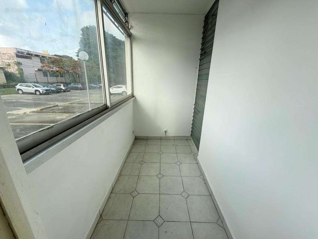 Appartement à LES ABYMES