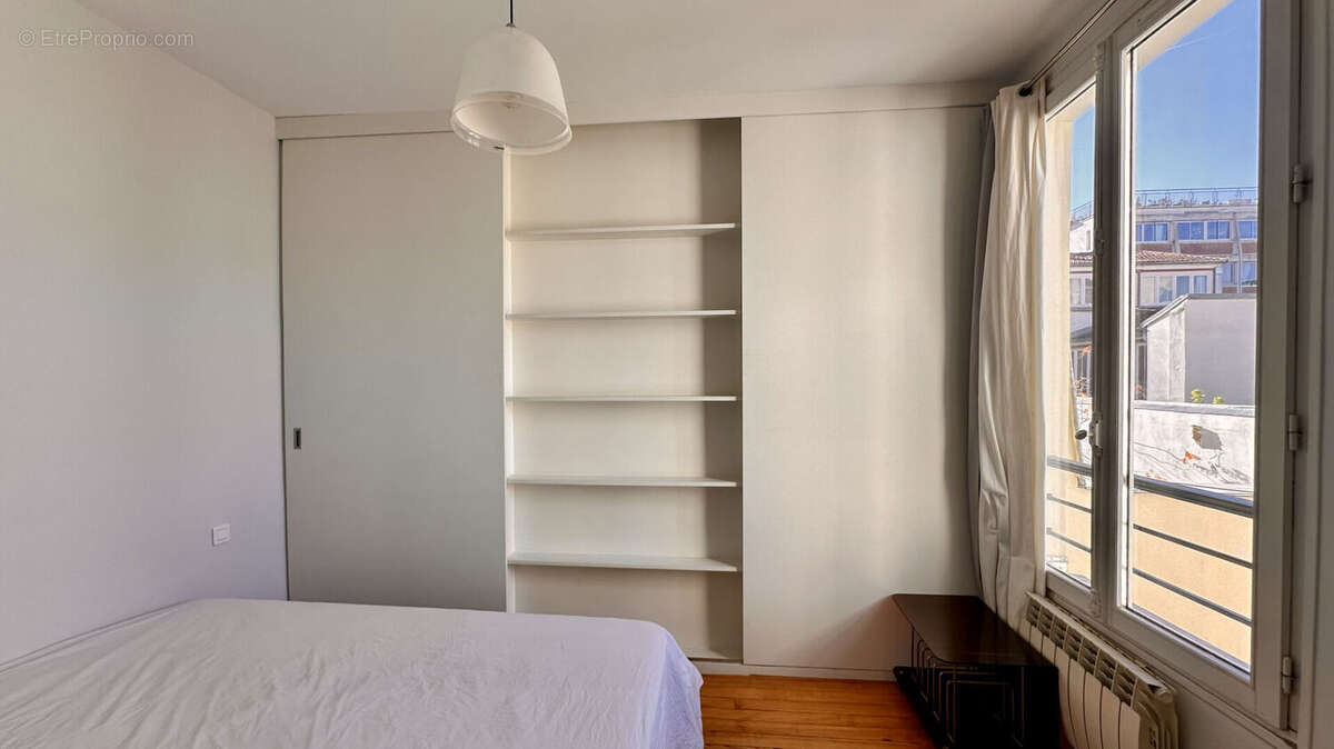 Appartement à PARIS-10E