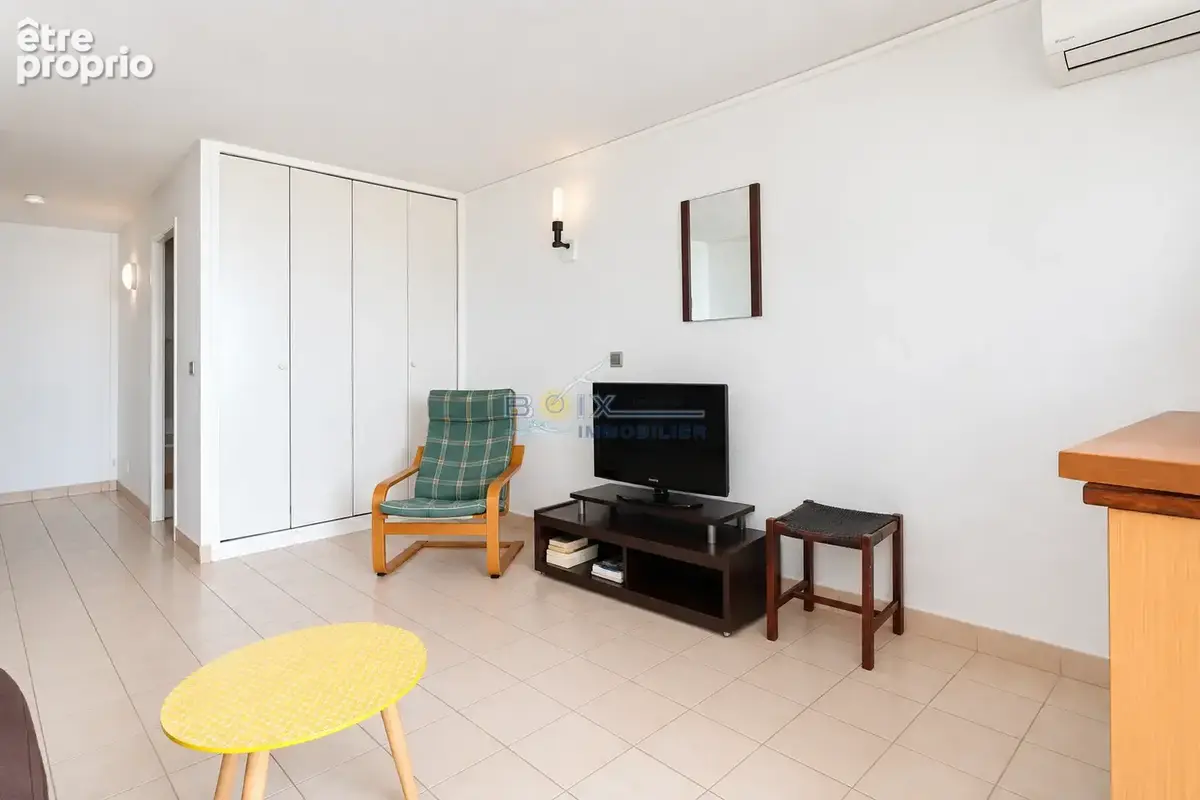 A vendre studio cabine 31m2 + loggia face a la mer ! - photo 6