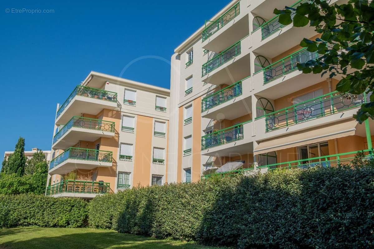 Appartement à TASSIN-LA-DEMI-LUNE