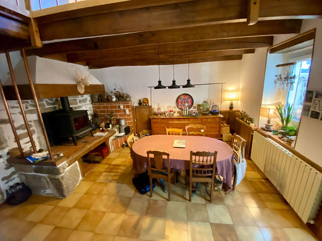 Maison à ALBOUSSIERE