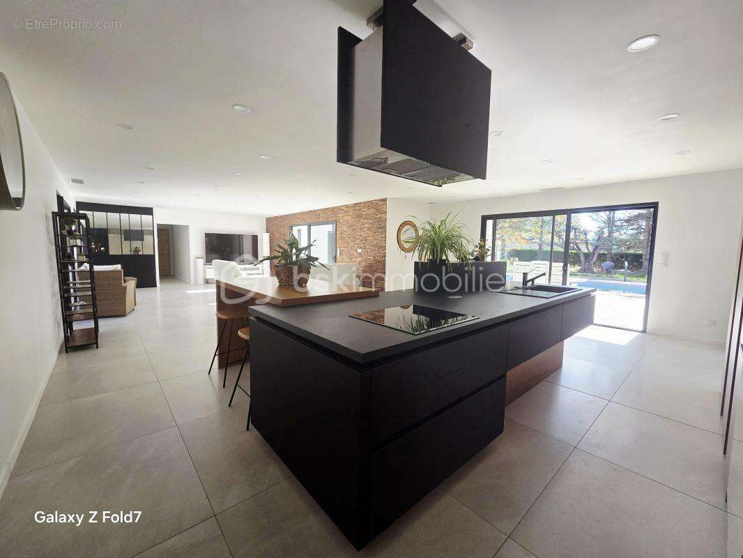 Maison à SAINT-ETIENNE-DE-TULMONT