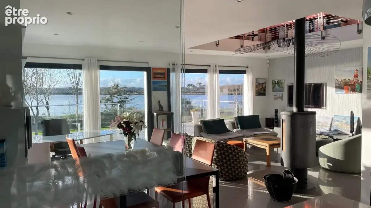 Ile-Tudy, une contemporaine d'exception de 210 m² avec une vue sur l'étang de Kermor, la plage à pied ! - photo 7