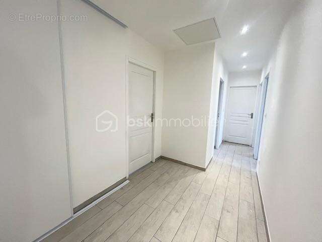 Maison à VAL-DE-REUIL