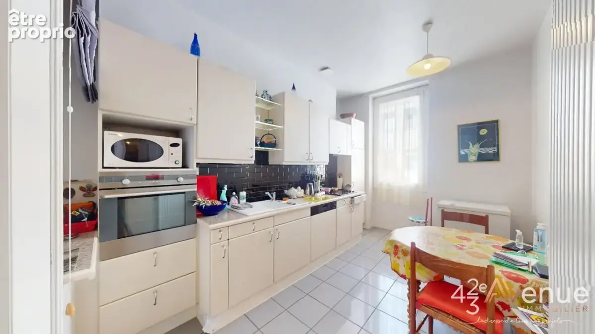 Appartement 125 m² à Saint-Etienne  - photo 3