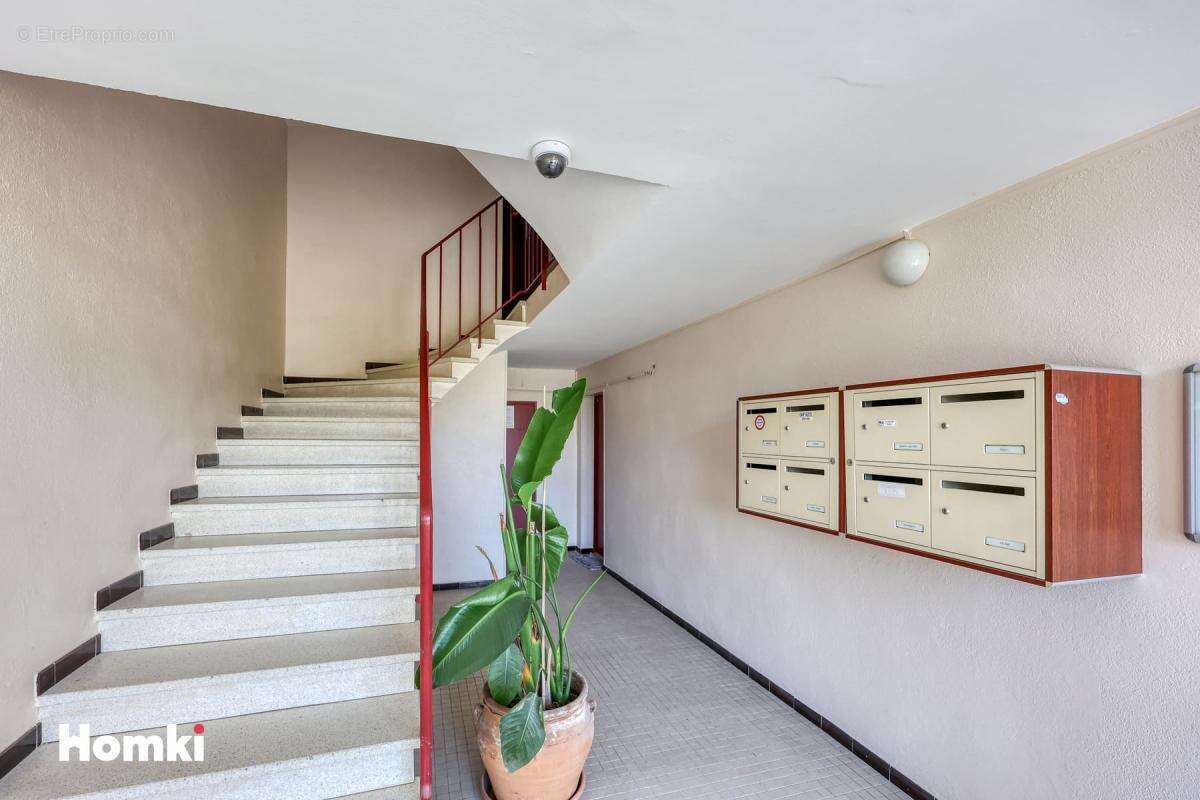 Appartement T4 de 71 m2 à Le Pradet 83220, Rue Eugène Fromentin - photo 12