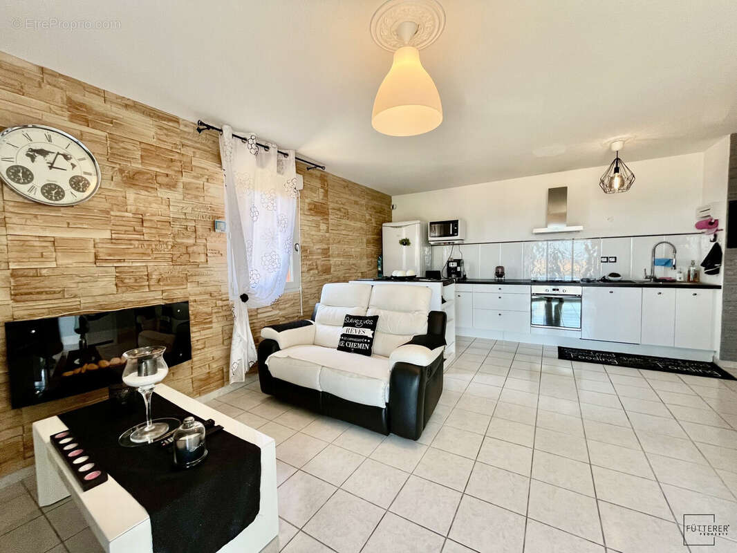 Appartement à FLEURY