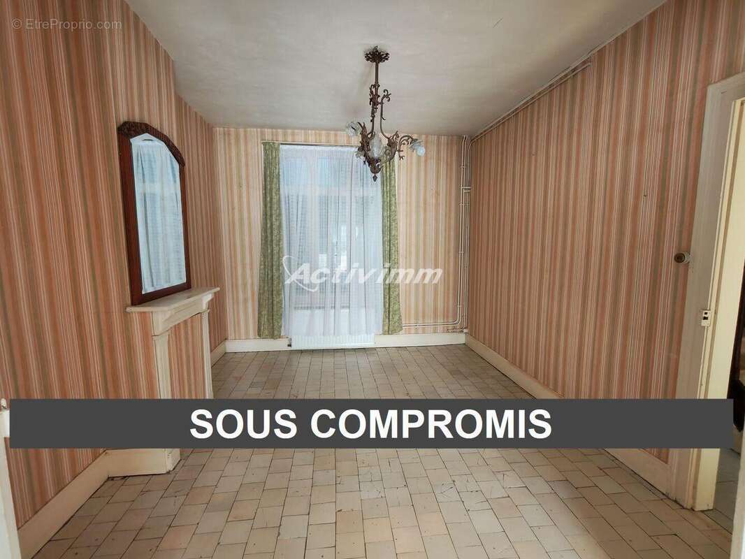 4286 13 - Maison à HESDIN