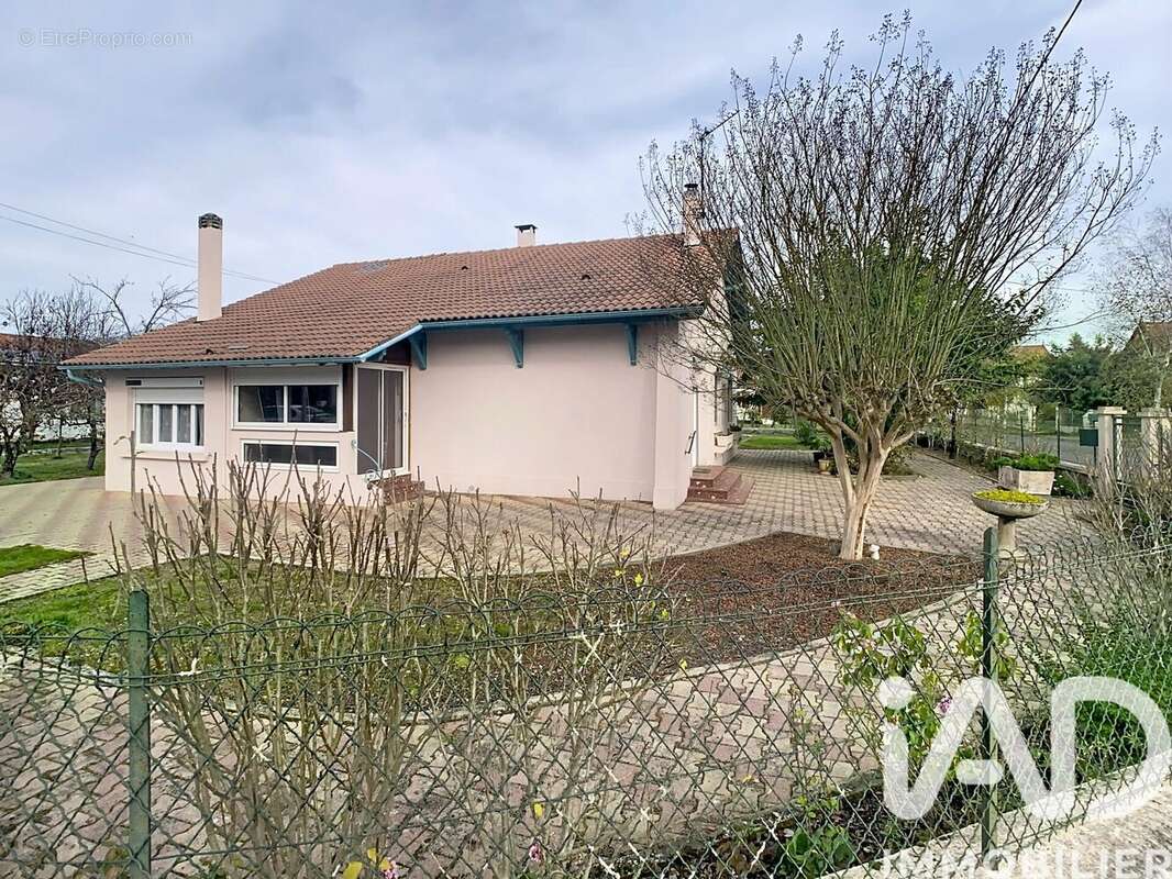 Photo 2 - Maison à RISCLE