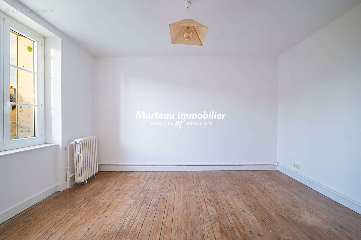 Maison à SAINT-AUBIN-DE-LOCQUENAY