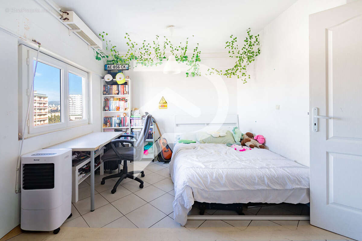 Appartement à MARSEILLE-3E