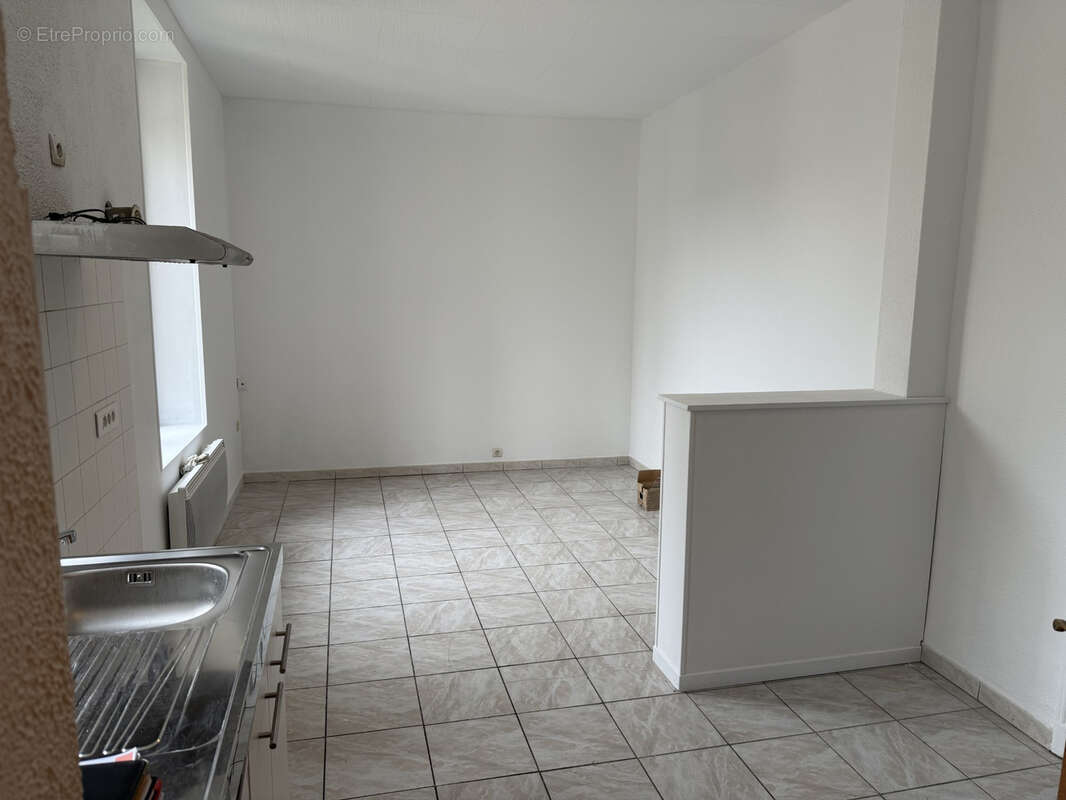 Appartement à BRIENON-SUR-ARMANCON