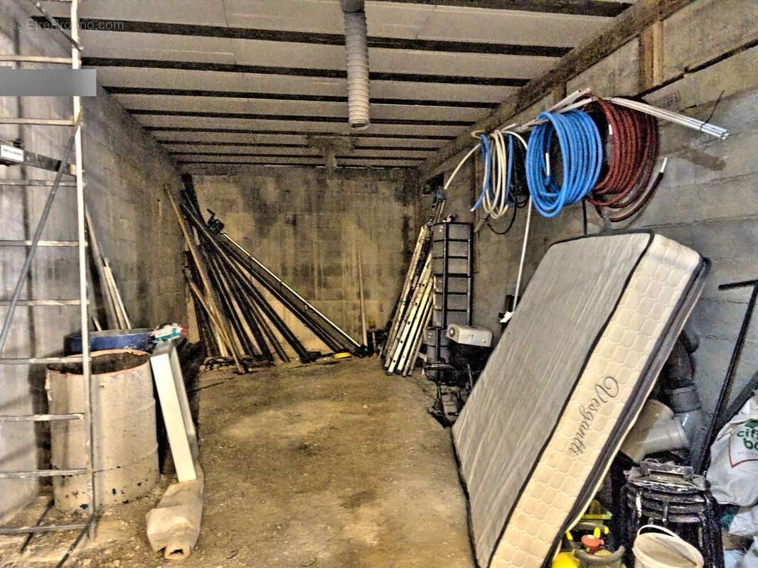 Maison à SAINT-LAURENT-DU-VAR