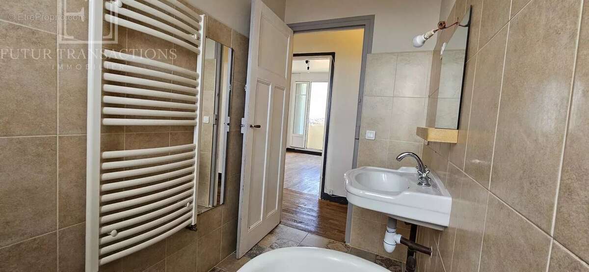 Appartement à COLOMBES