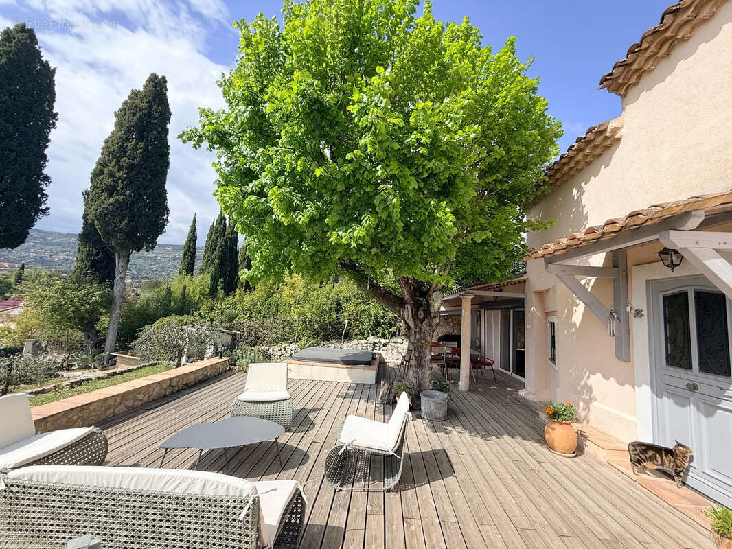 Maison à PEYMEINADE