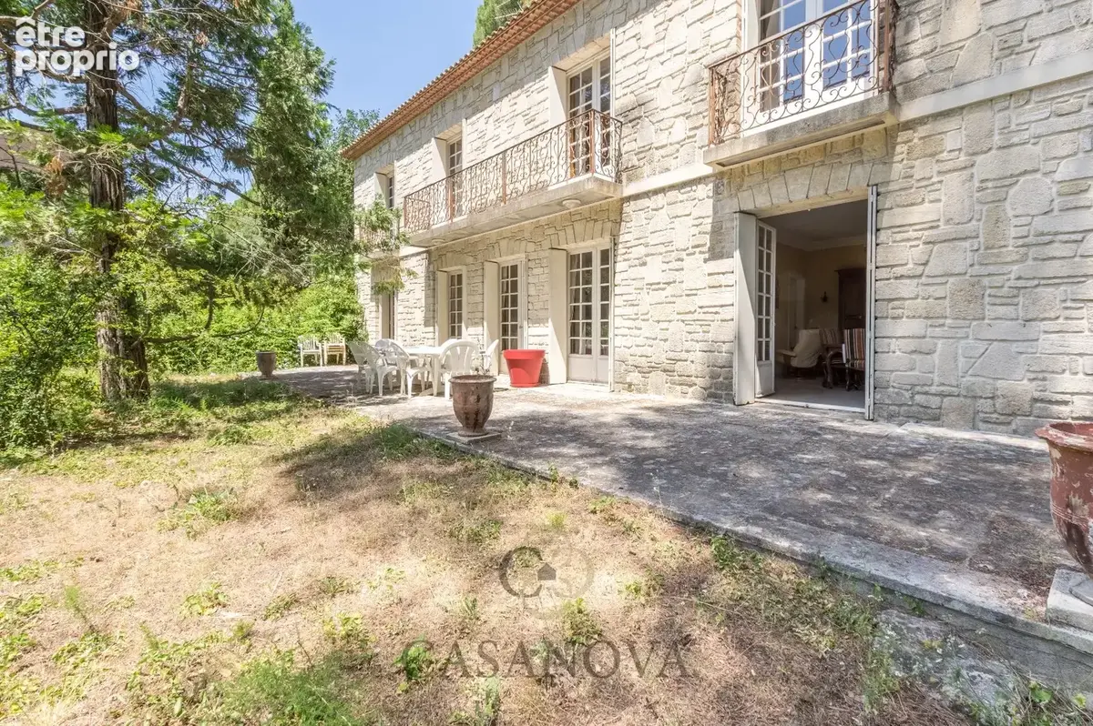 Maison familiale de plus de 270 m² avec parc arboré de 3 000 m² aux Arceaux à Montpellier - photo 3
