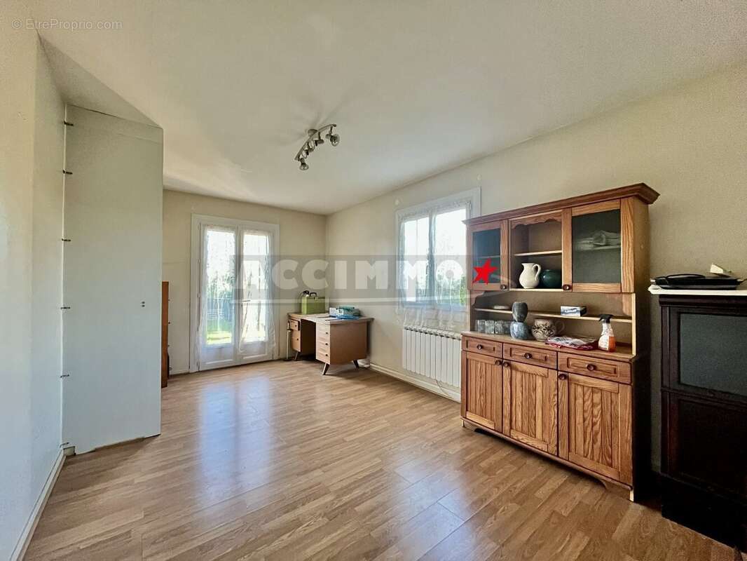 Maison à LABRUGUIERE