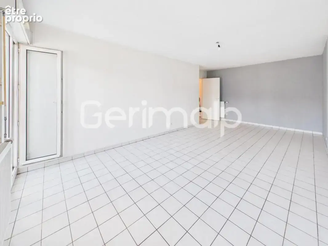 Vente - Appartement - 3 pièces + cuisine - 72,10 m² - 285 000 € - photo 5