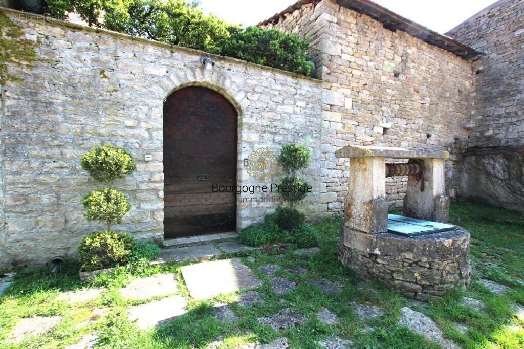 Maison à SENNECEY-LE-GRAND